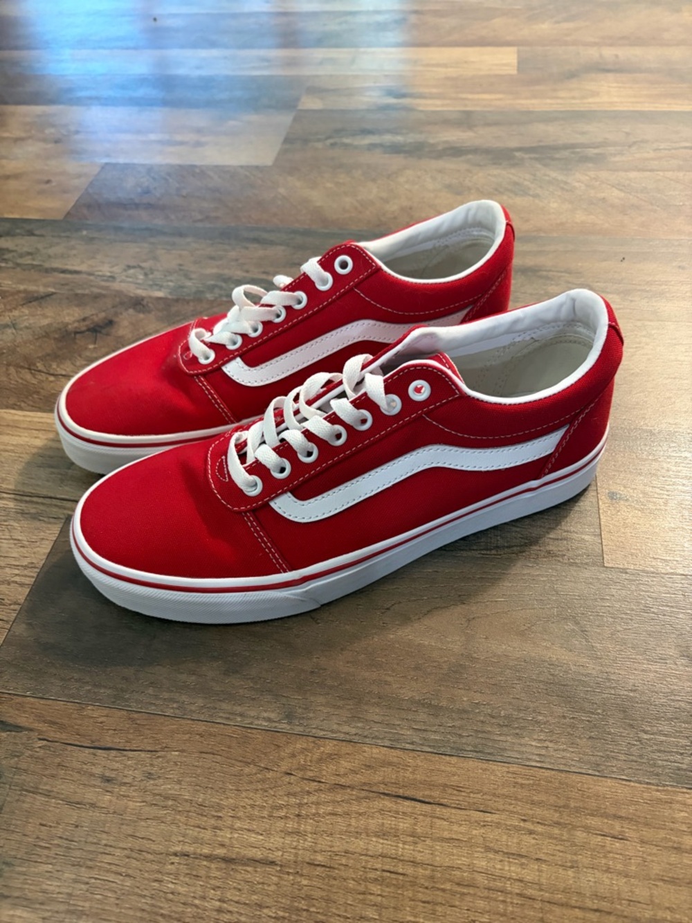 Vans Men's Red Low-Top Canvas Sneakers